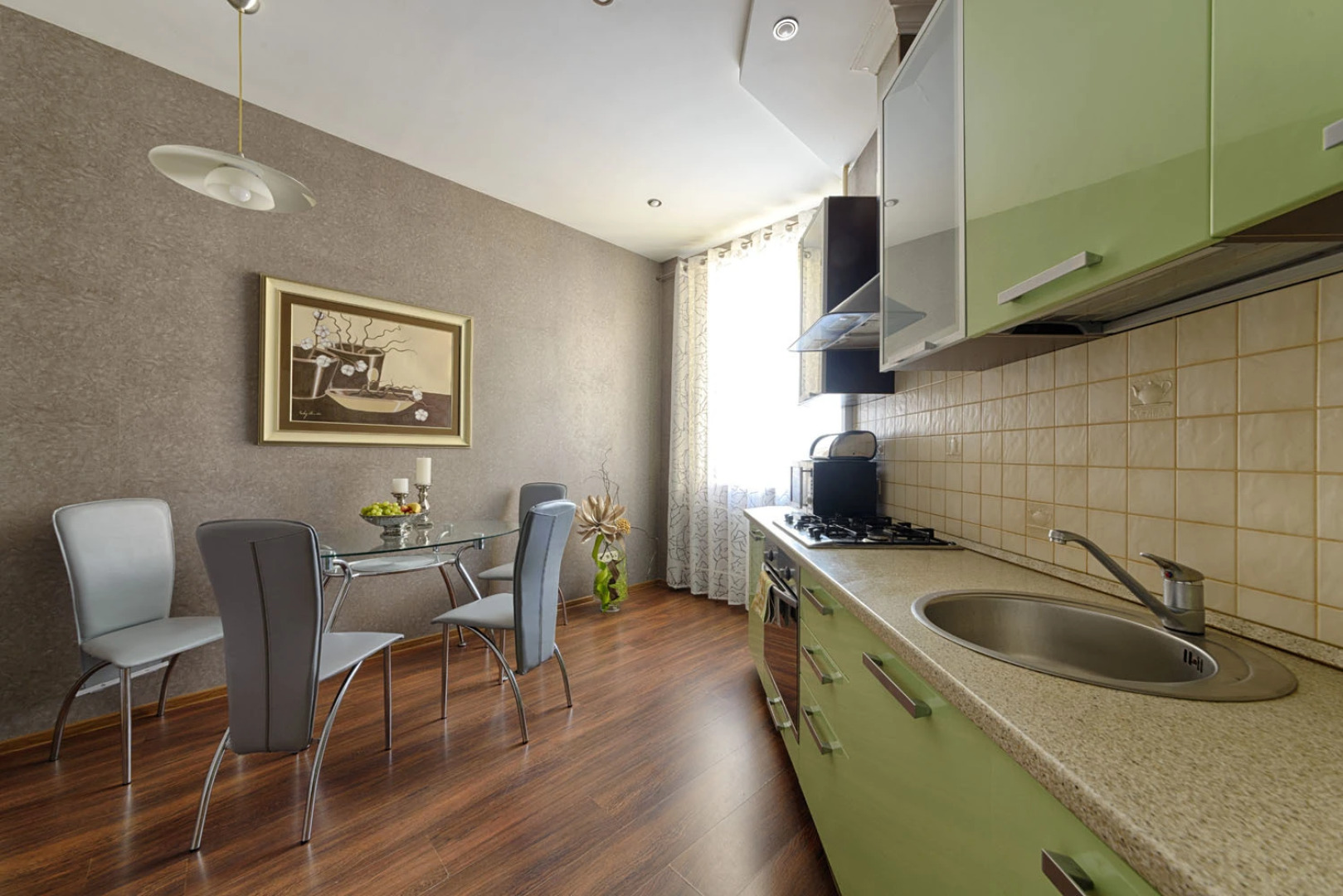 Апартаменты 2-комнатные HomeApart пр-т Независимости, 39