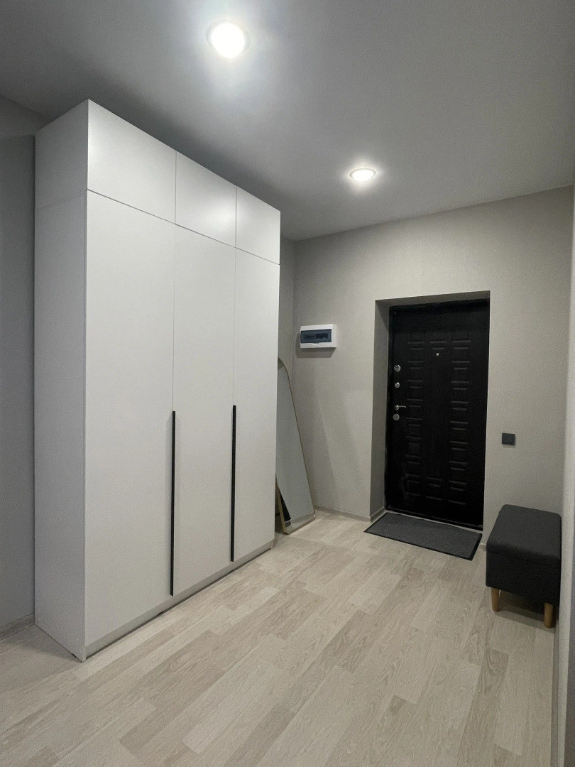 Квартира Просторная на Курсантов Кировцев