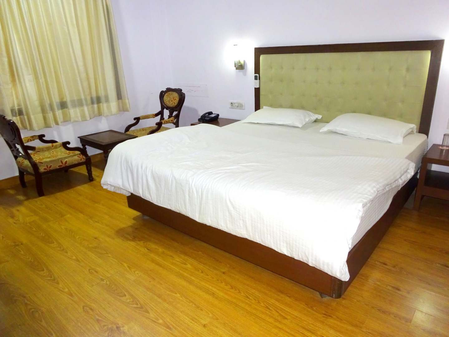 Отель Rajvi Palace by sky stays