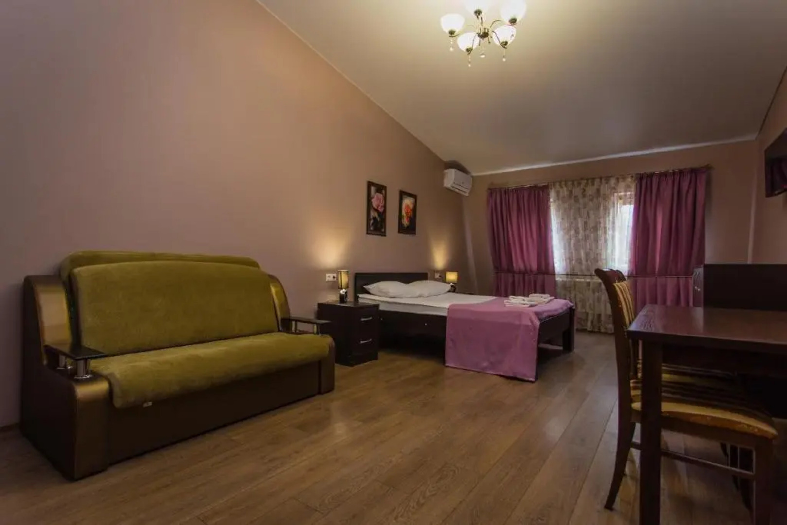 Отель Цветной 5