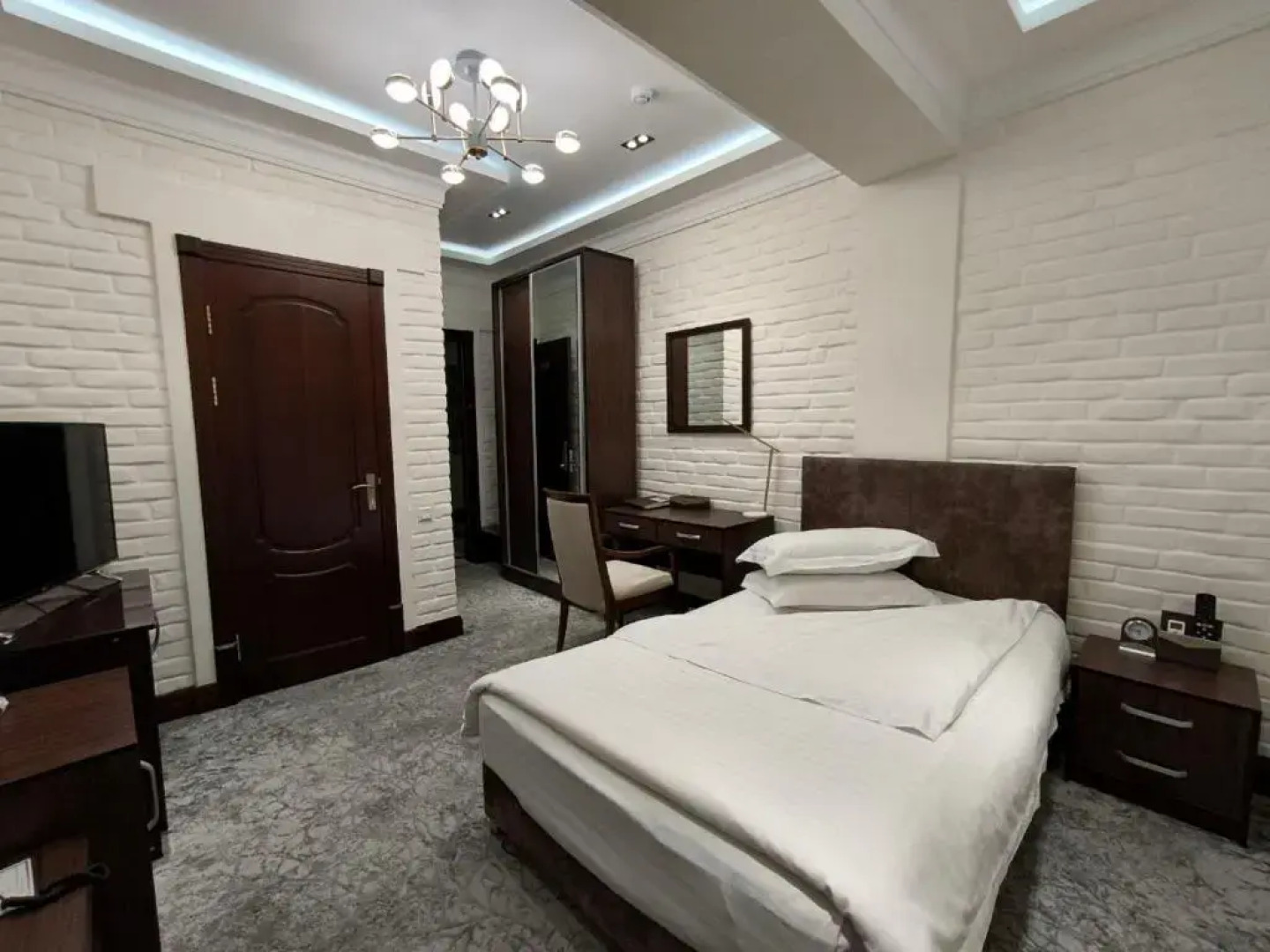 Отель Zarafshon Grand