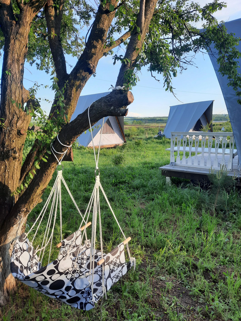 Глэмпинг В поле