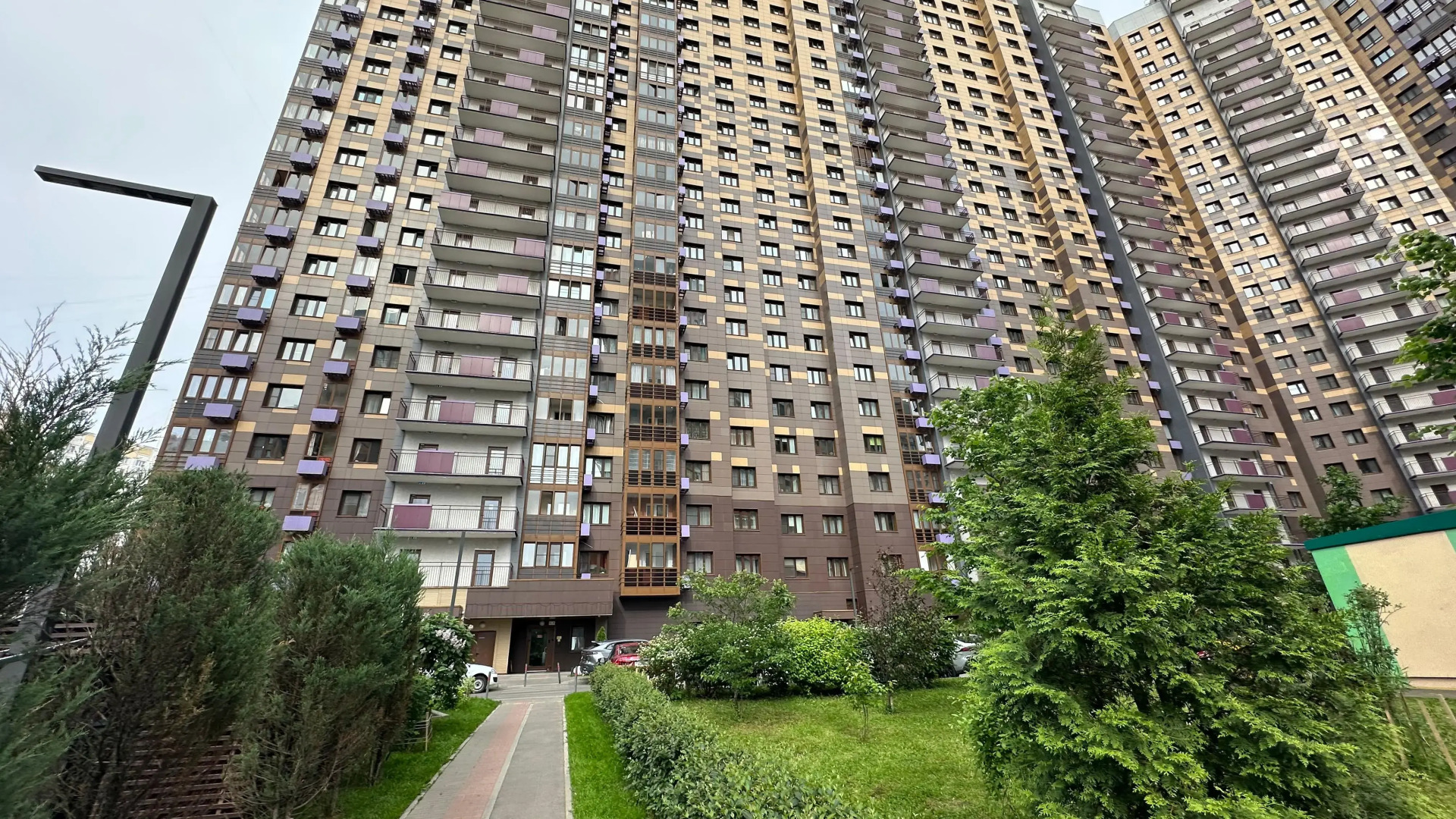 Апартаменты Истоман 2+2 в спальном районе