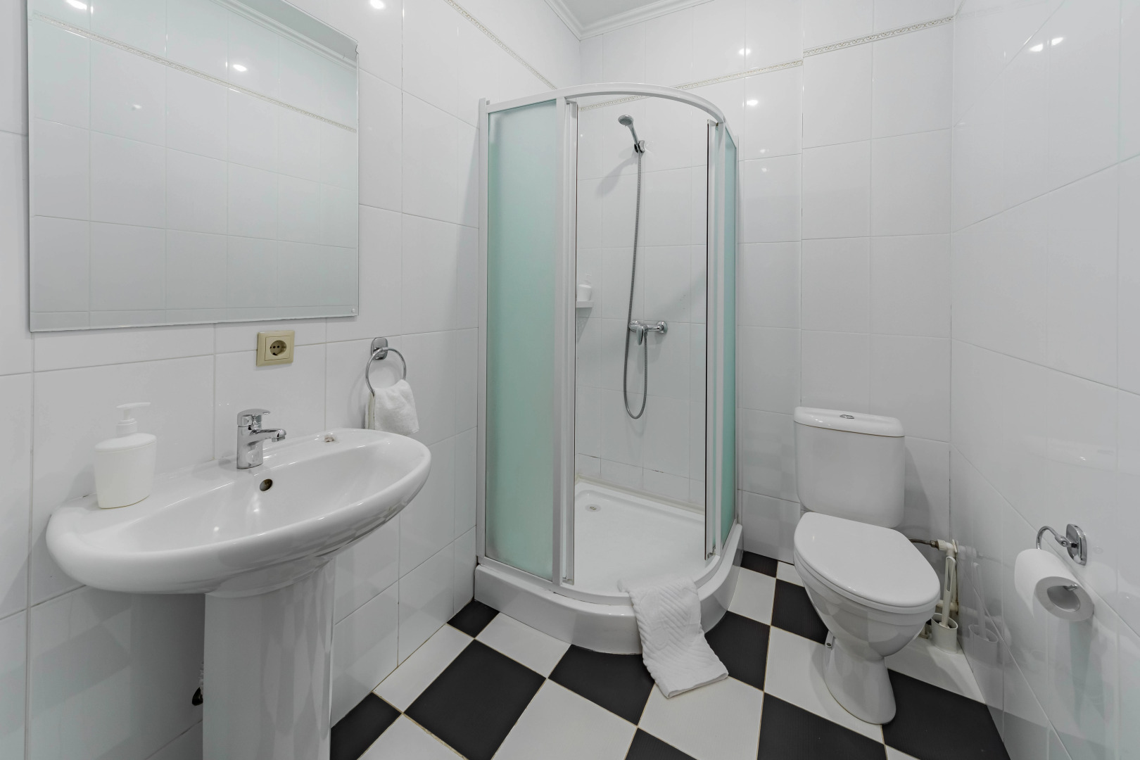 Отель Орандж Хаус ООО Орандж Хаус