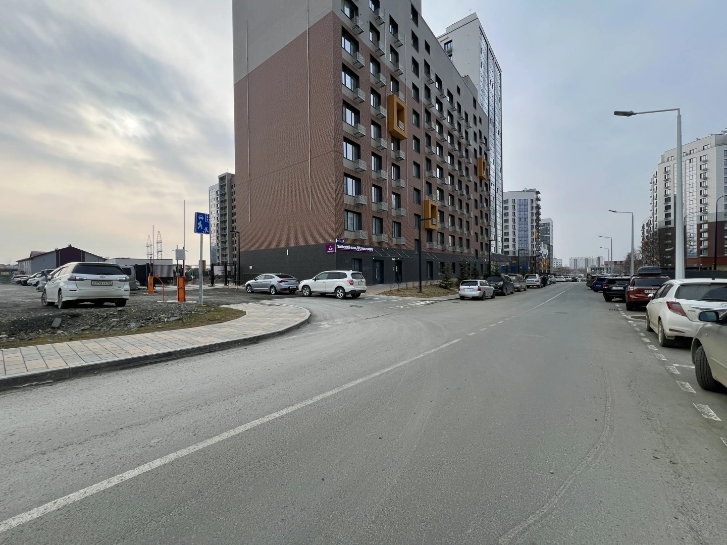 Квартира Евро 3-ком на Смирнова 3 (кв. 185)