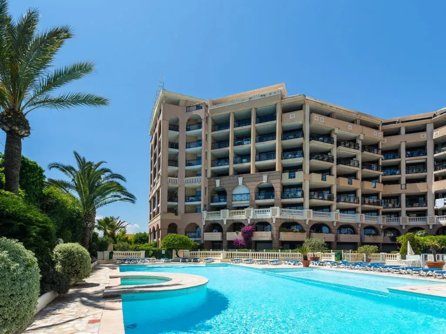 Апартаменты MyHome Riviera