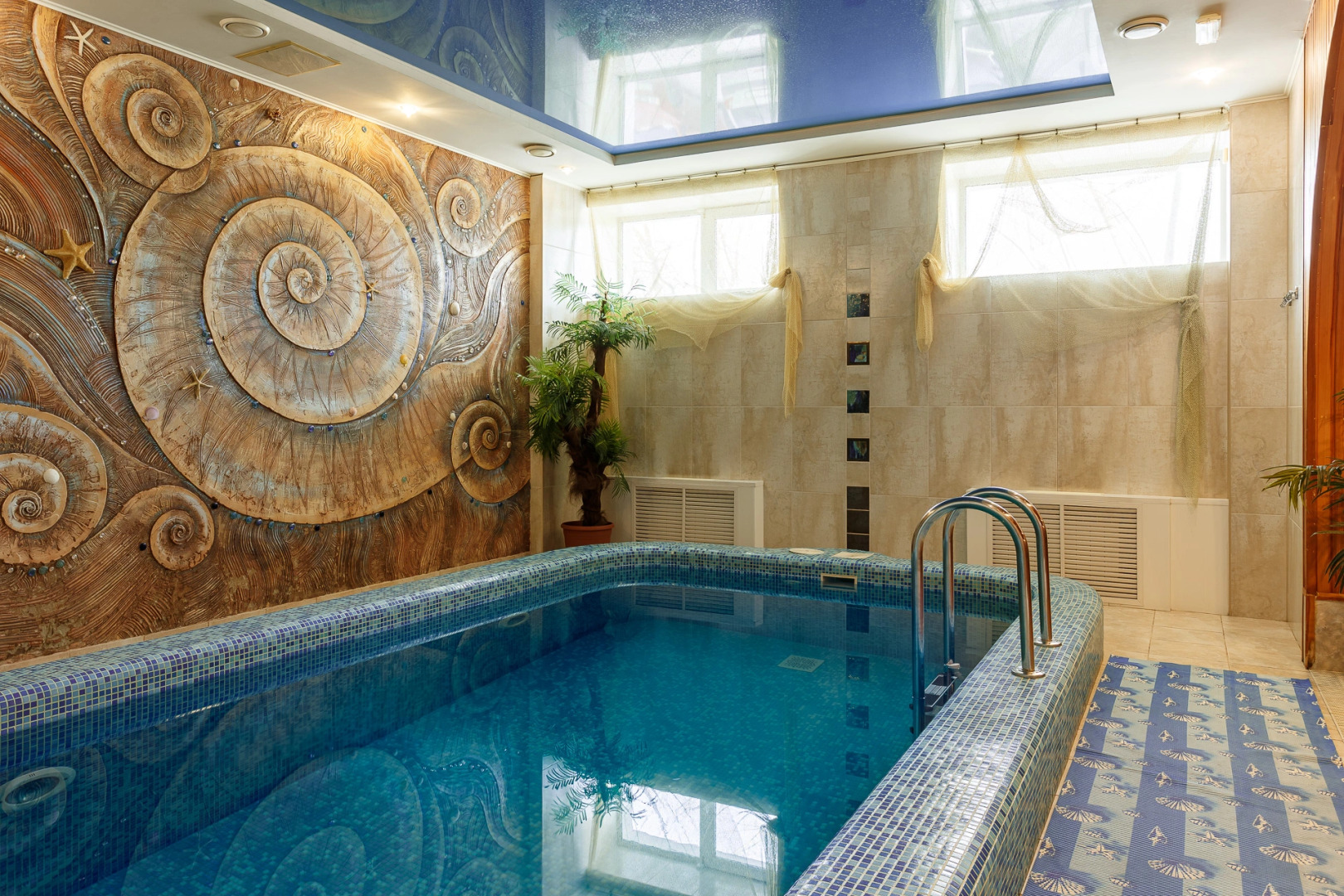 Отель Алмаз