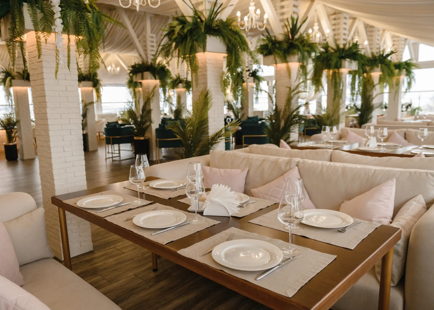 Отель Виктория Плаза