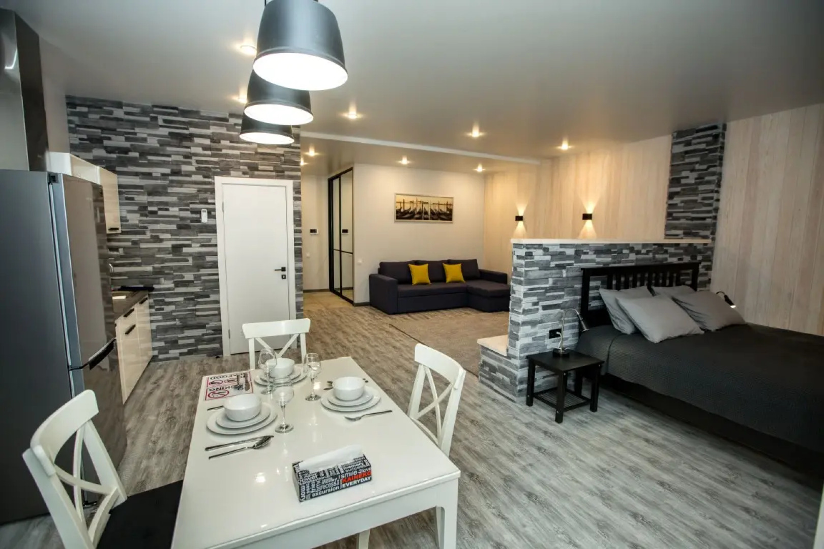 Апартаменты Central Place Vladivostok Премиум с видом на Мосты и Залив (4)