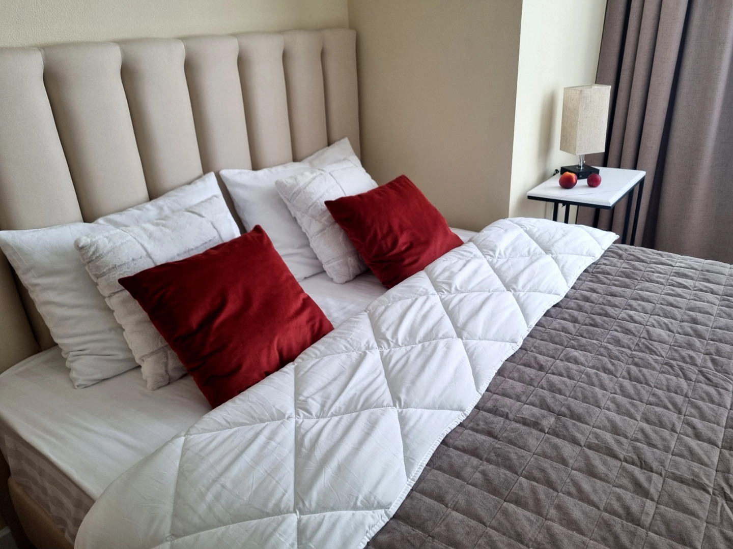 Апартаменты на набережной от компании "V-GOSTI"