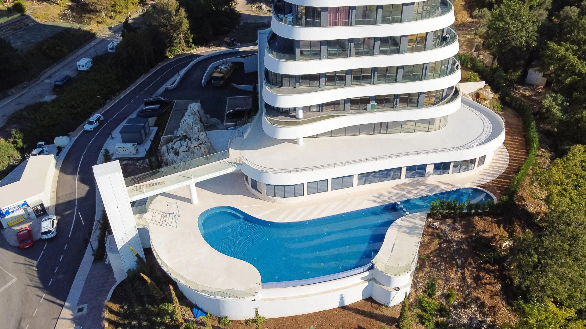 Апарт-отель Skyline Resort