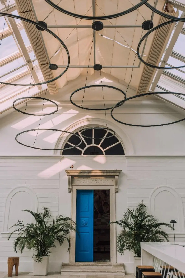 Lazure Hotel and Marina