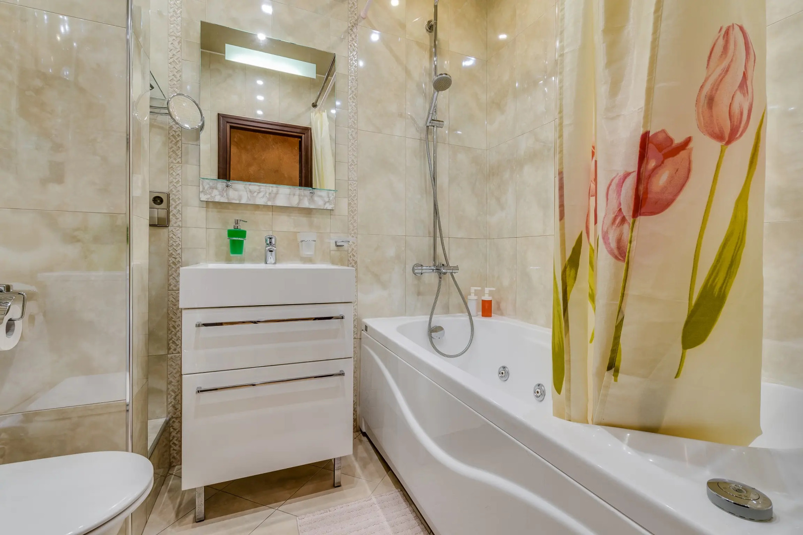 Апартаменты с камином на Варшавской 23