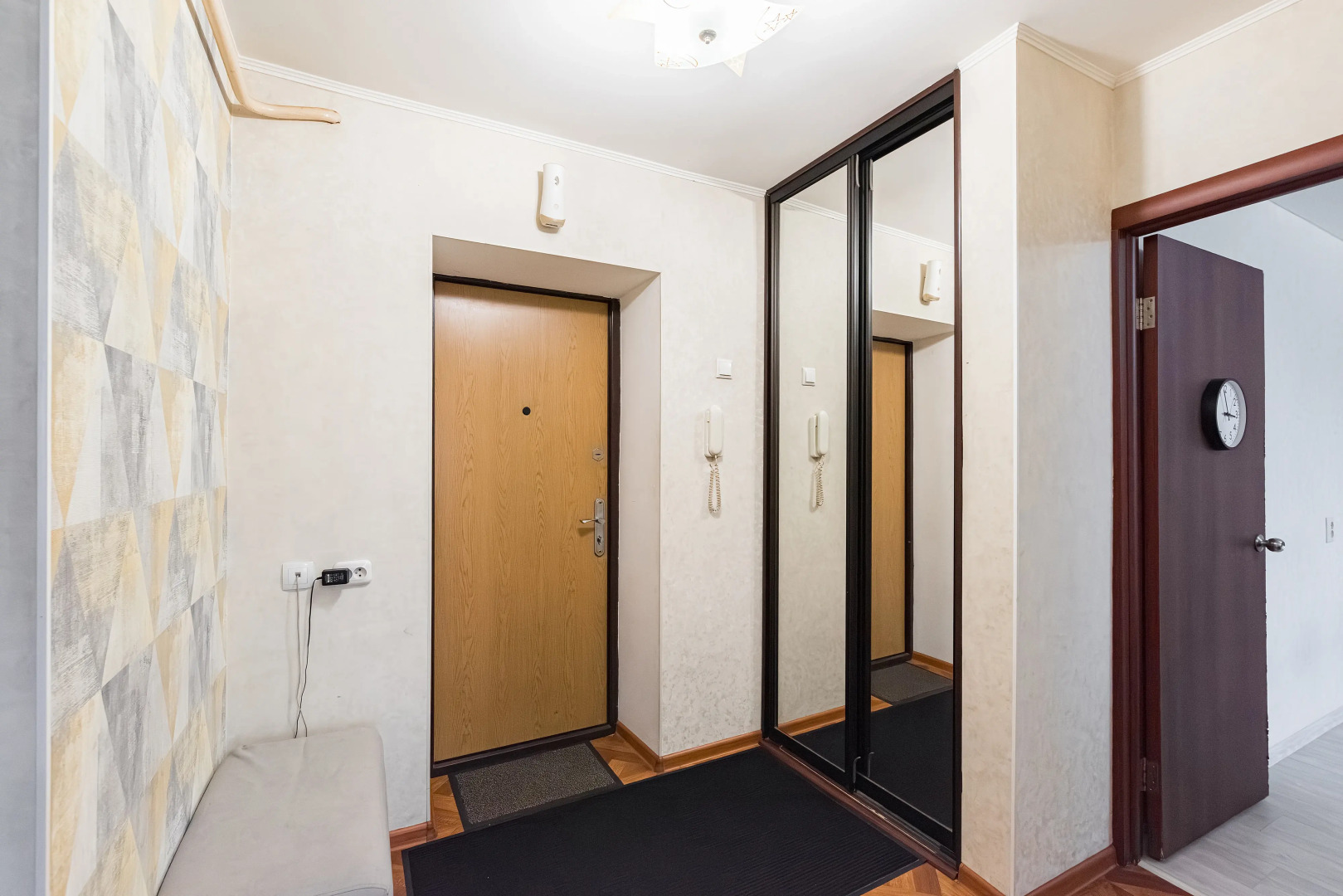 Апартаменты Apart+ Мельникайте 9