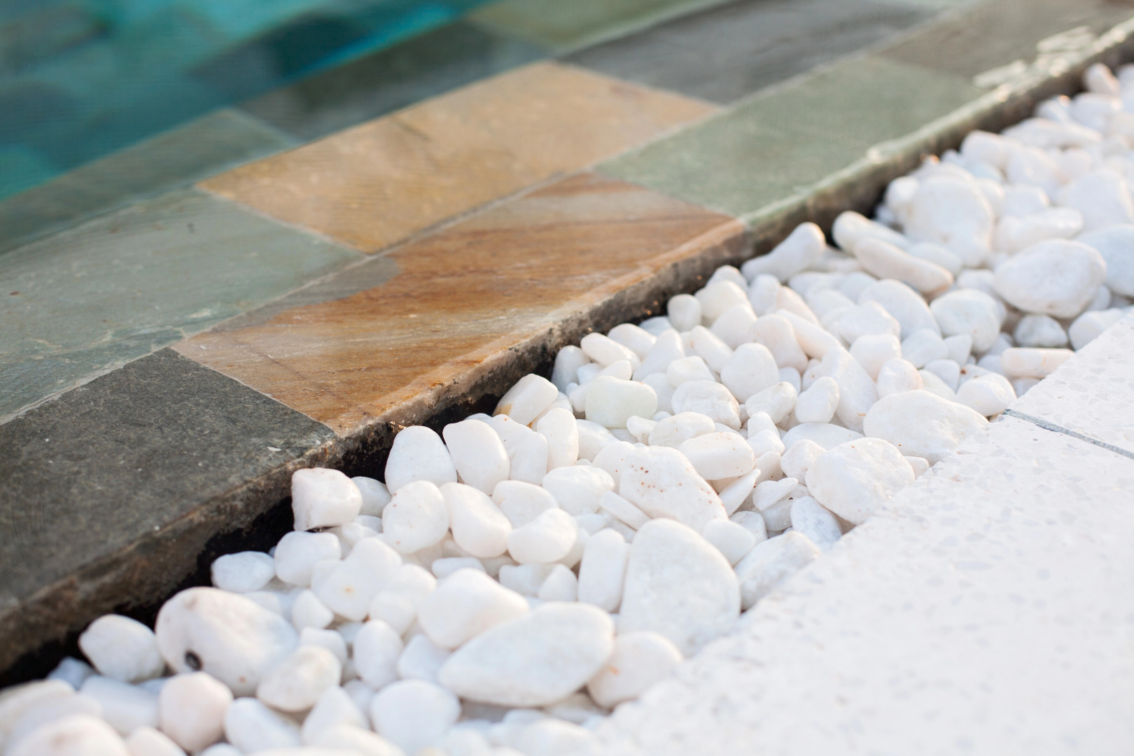 White Boutique Hotel & Residences