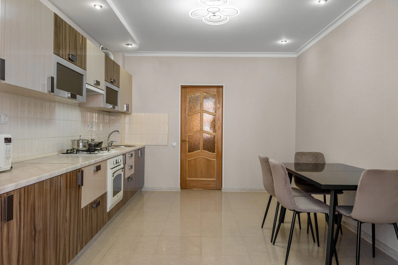 Квартира с обновлённым Ремонтом в закрытом дворе