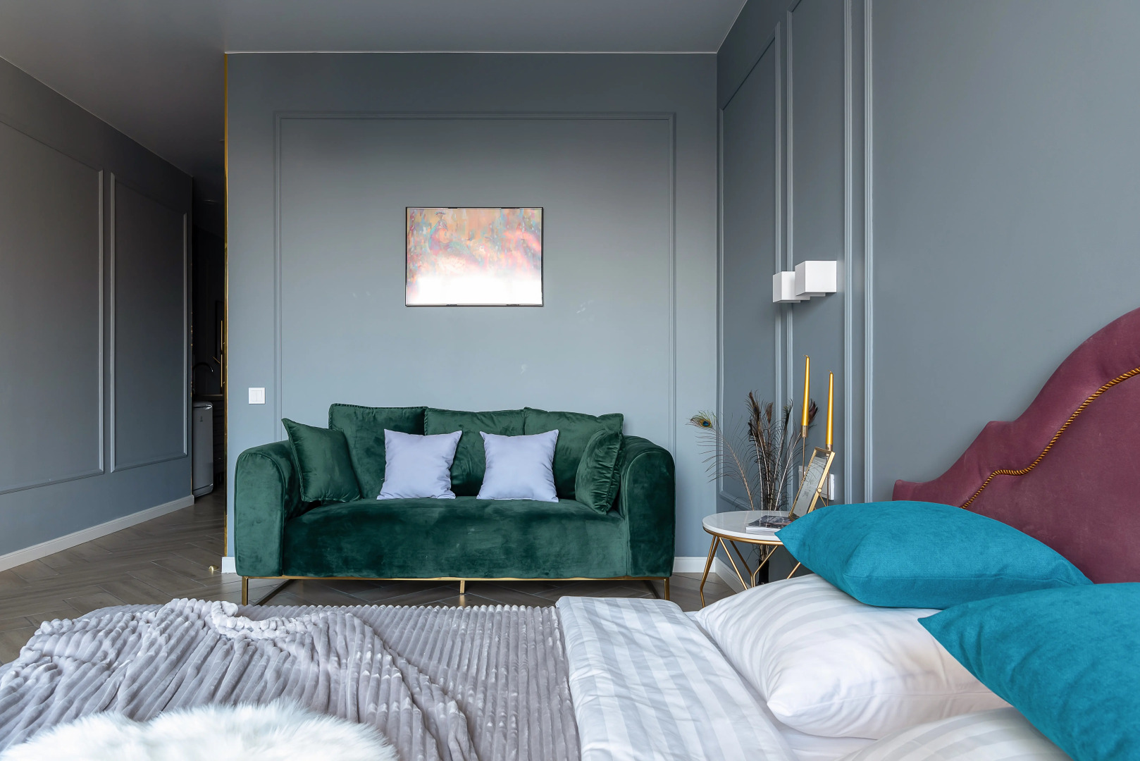 Меблированные комнаты The V Central by VVO Apartments