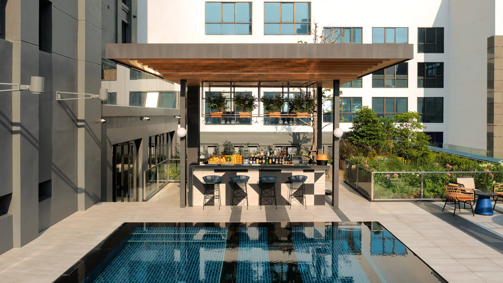 Отель TRIBE Living Bangkok Sukhumvit 39 by AccorHotels