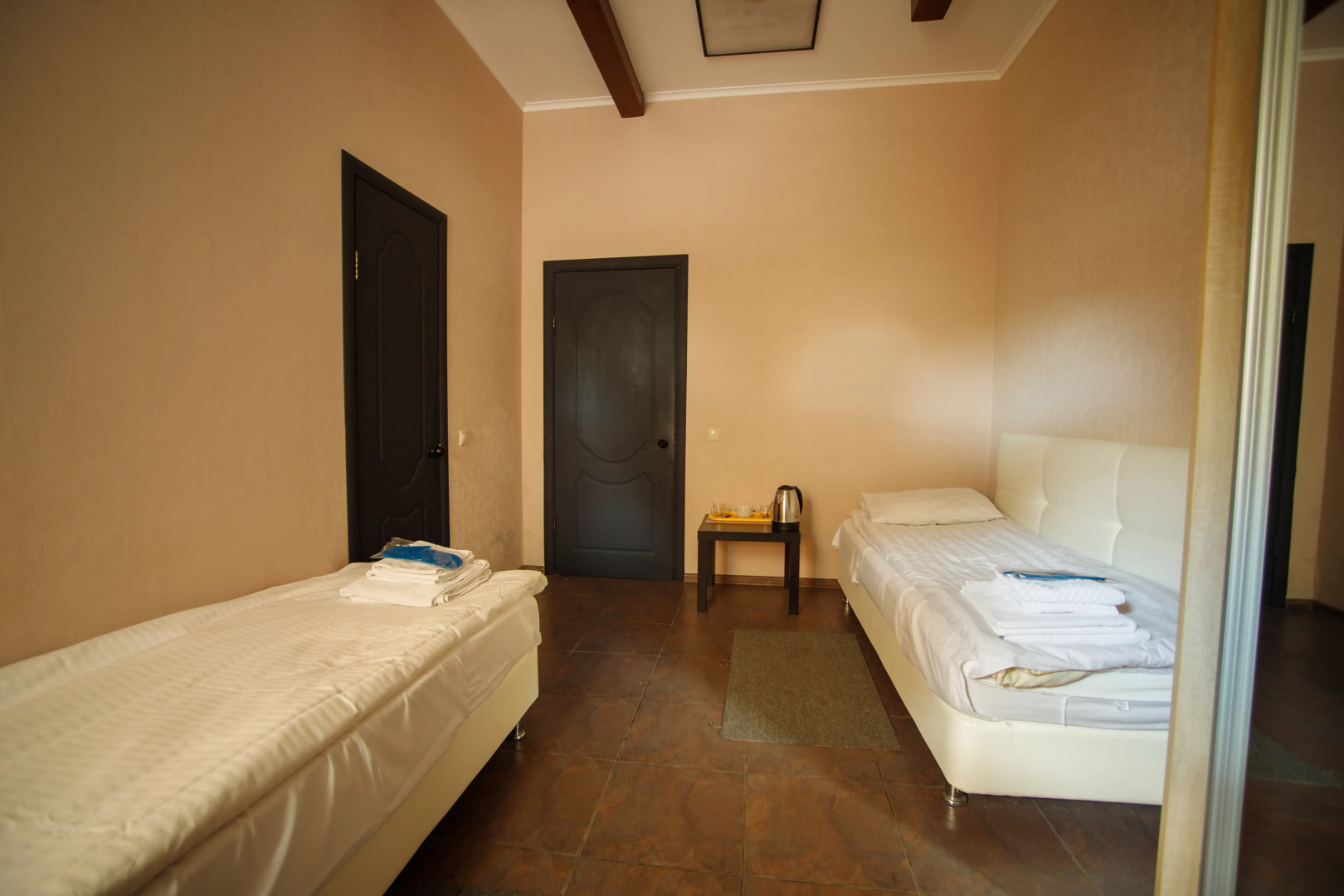 Меблированные комнаты Night Train