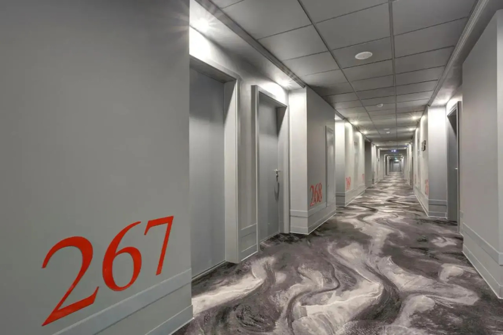 Театральная Площадь Отель