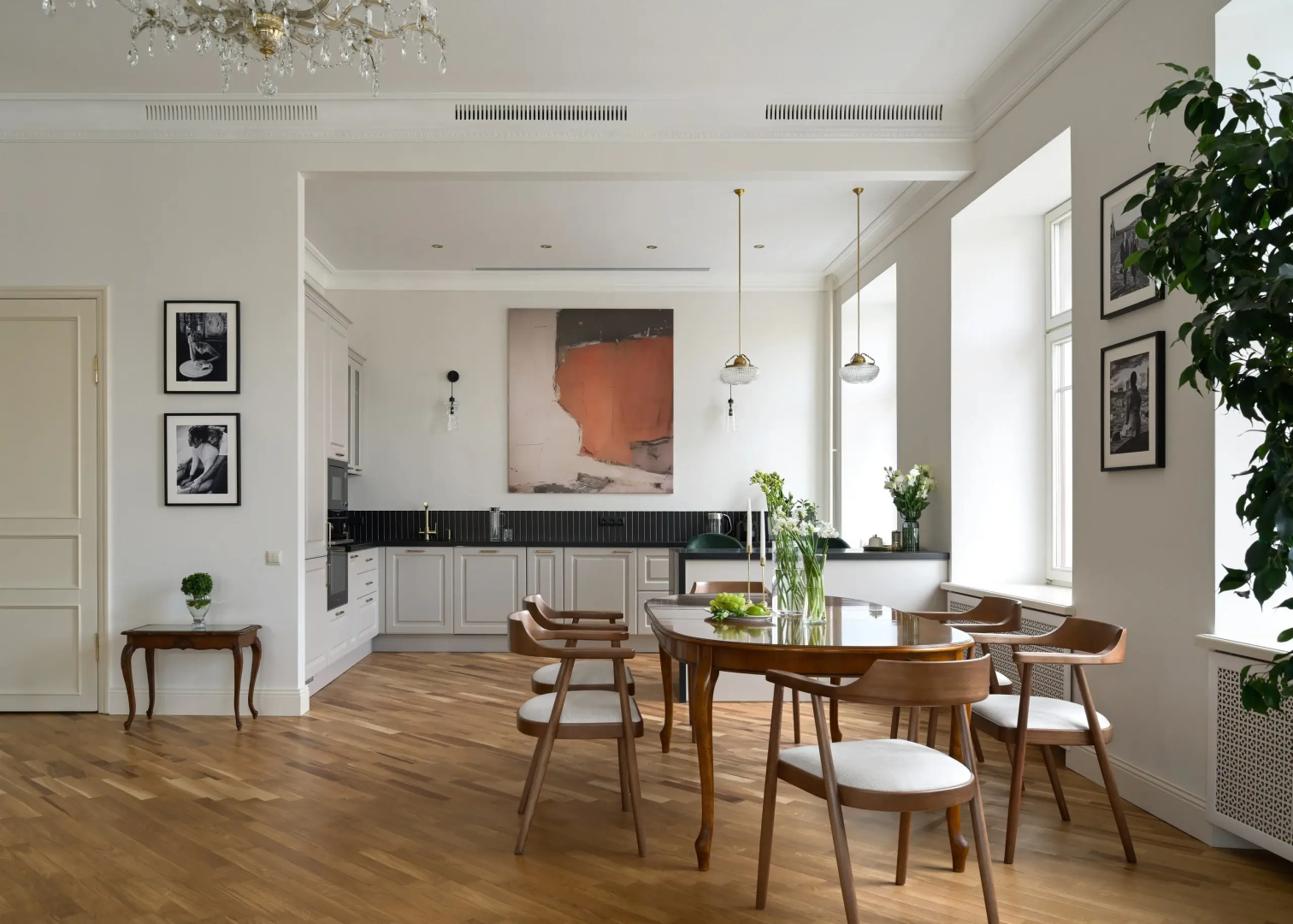 Апартаменты Minin Apartments с видом на Невский 150 кв.м.