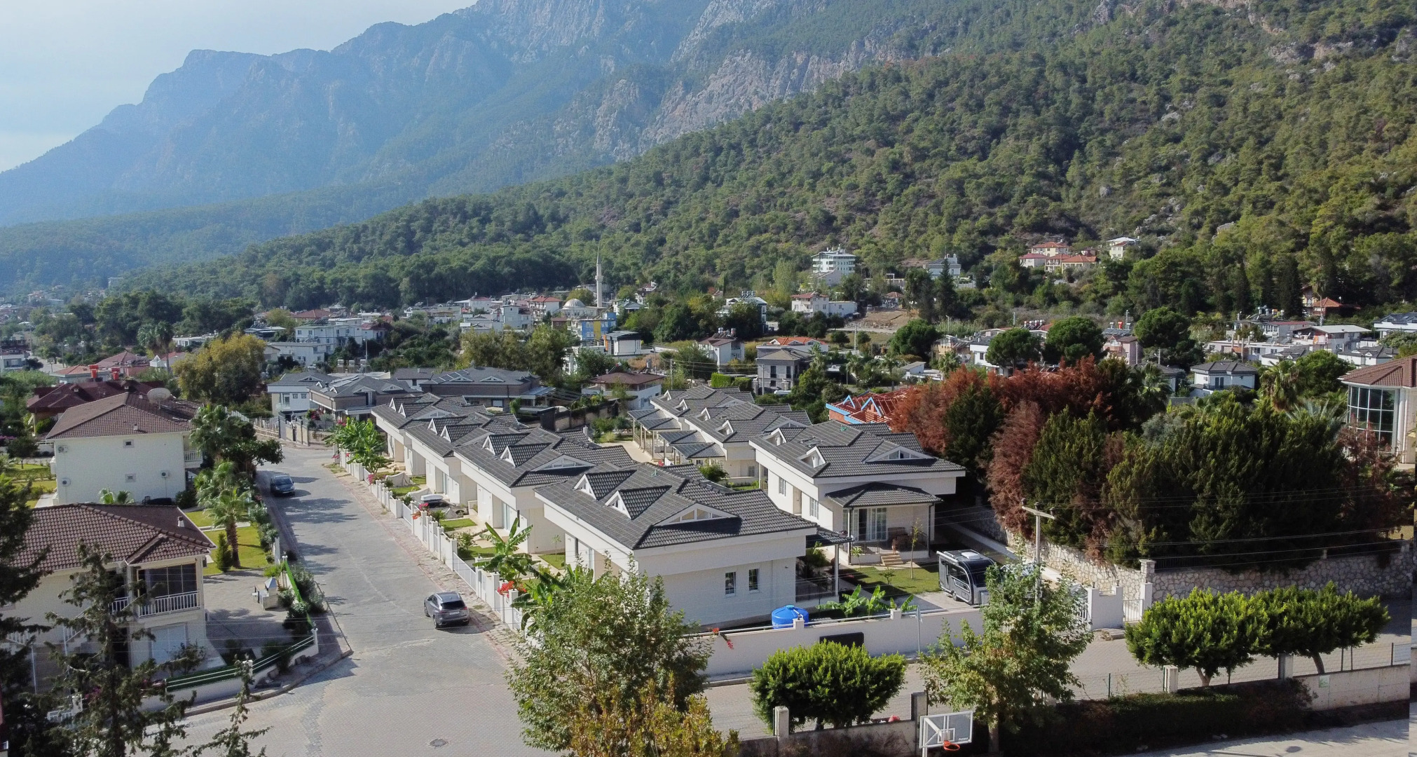 Вилла Монтана в комплексе с бассейном