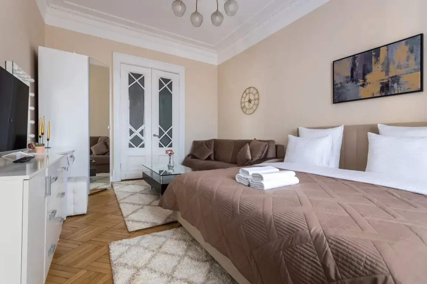 Апартаменты Люкс с Двумя Спальнями и Видом на Кремль