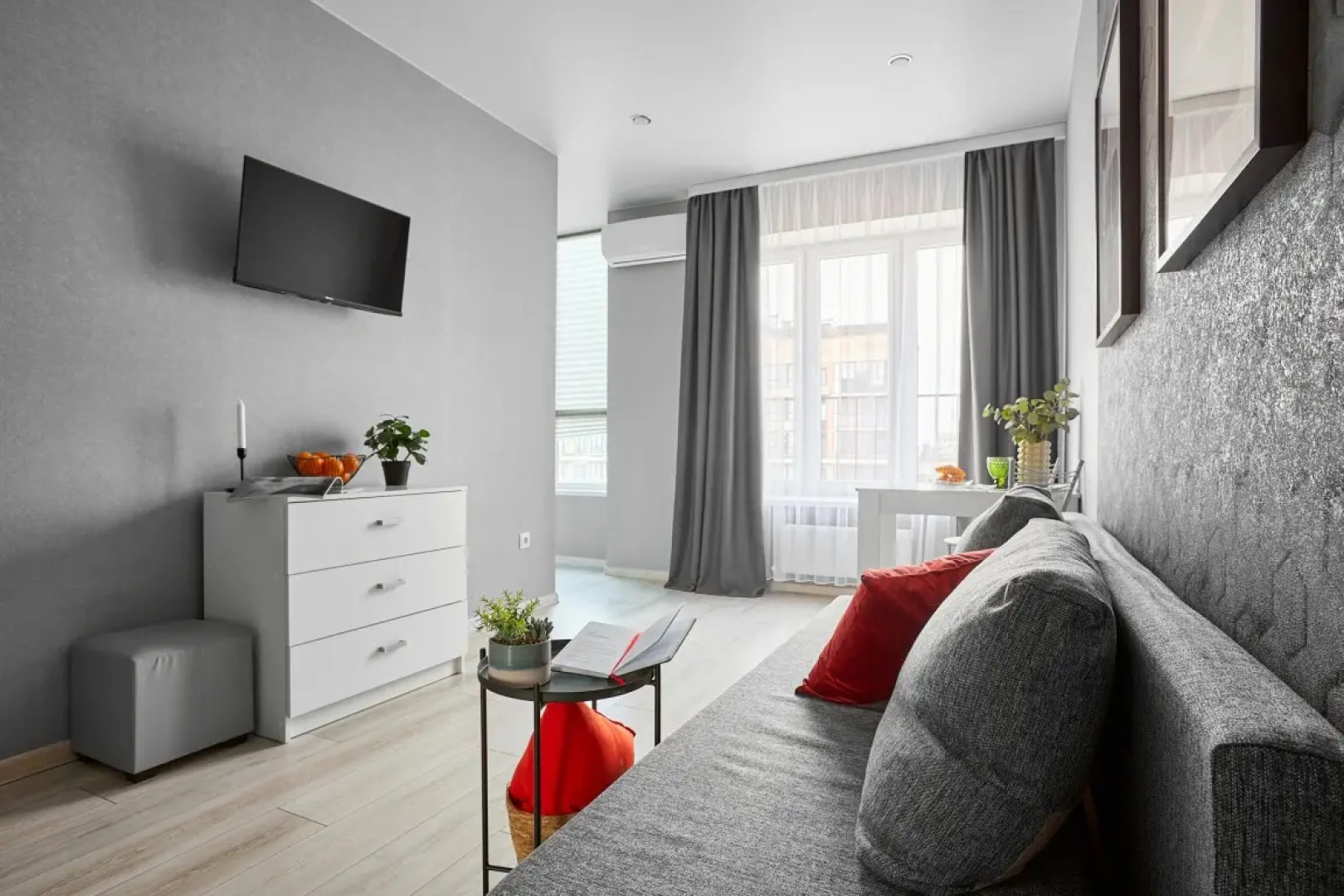 Апартаменты Стиль на Конгрессной, Yana Apart