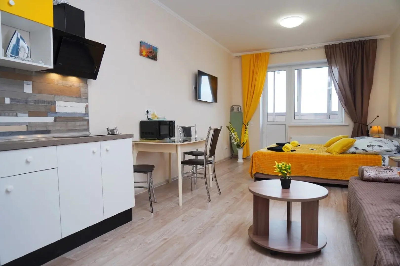 Апартаменты на Коминтерна