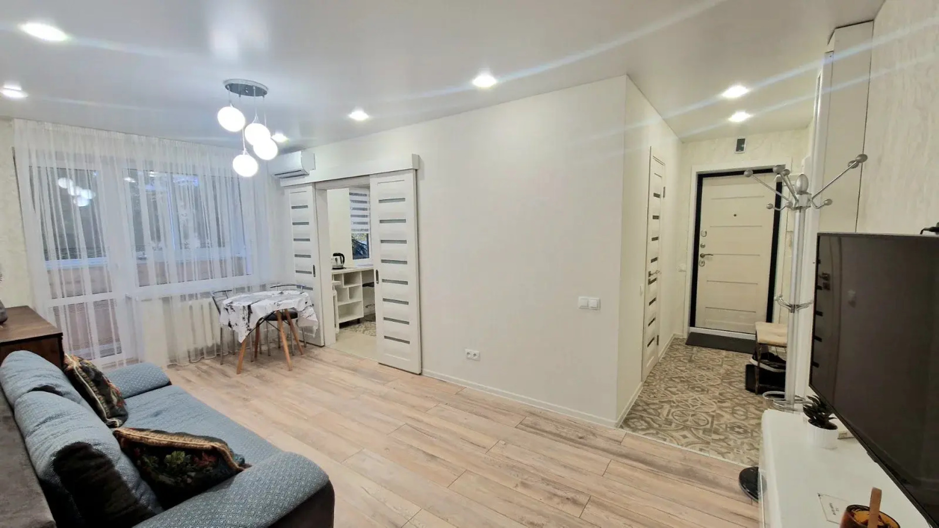 Квартира Уютная трешка вблизи вокзала