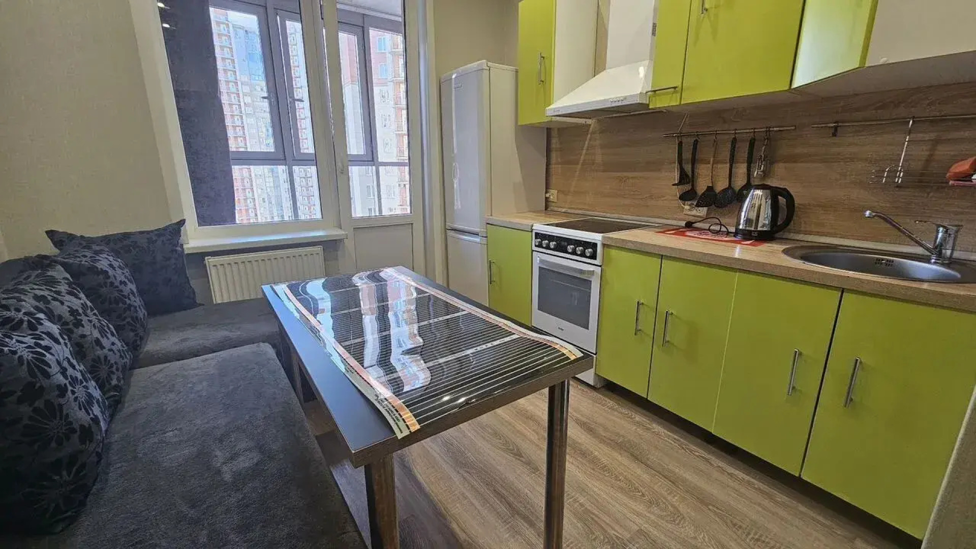 Квартира просторная на бульваре Космонавтов 5