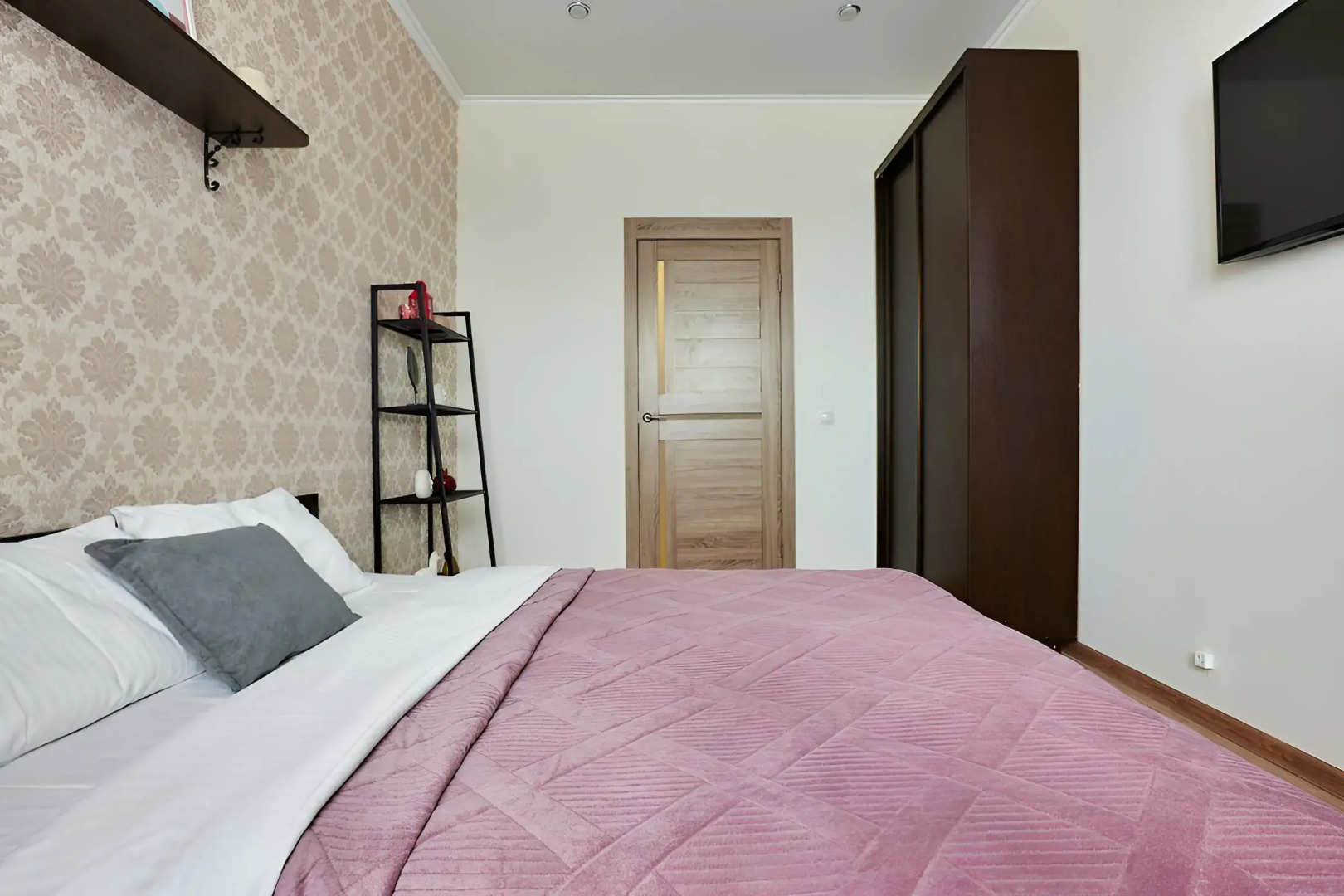 Квартира Уютная двухкомнатная недалеко от Парка Галицкого