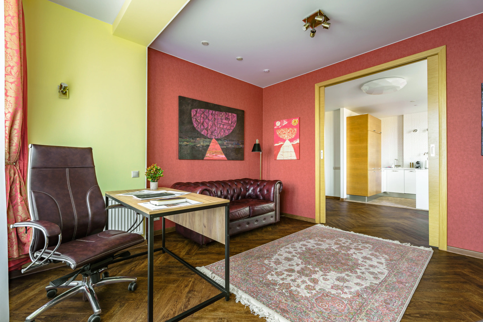 Квартира Lalapart Vintage House с отдельным рабочим кабинетом в небоскребе