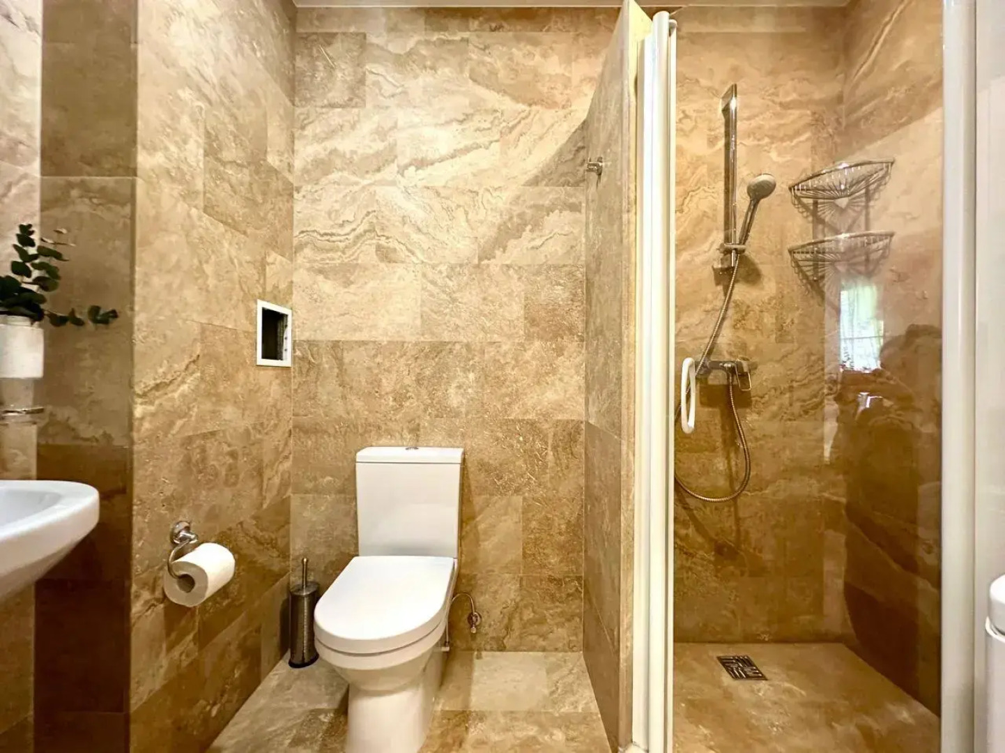 Апартаменты 2-х комнатные ГОРЫ рядом с казино