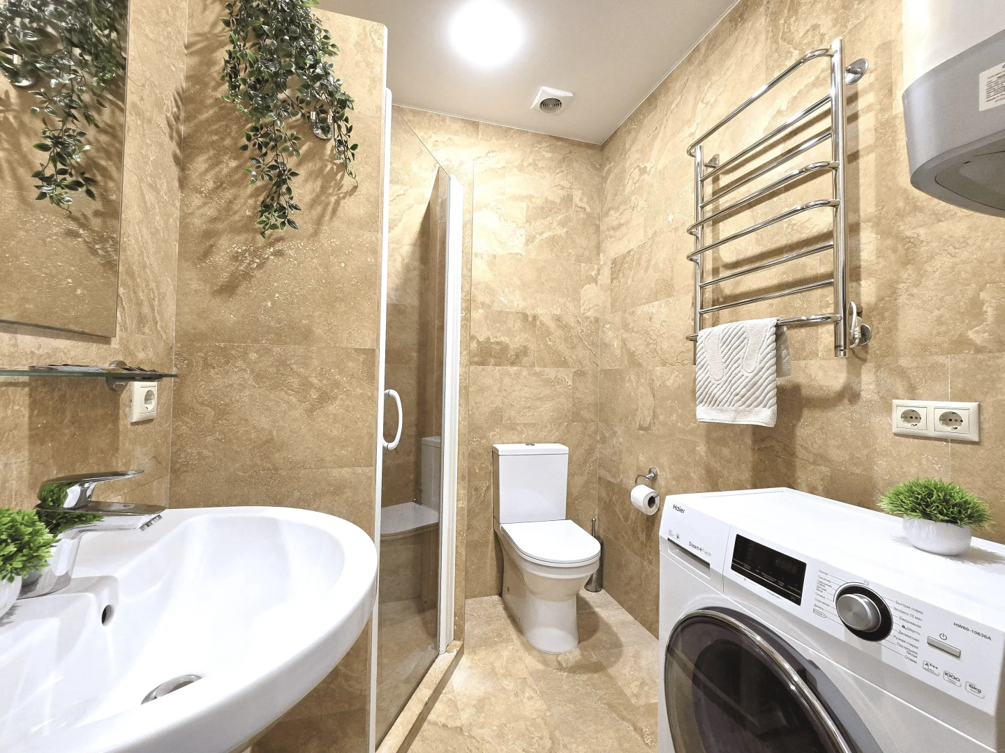 Квартира теплая с отдельной спальней полноценной кухней и видом на горы