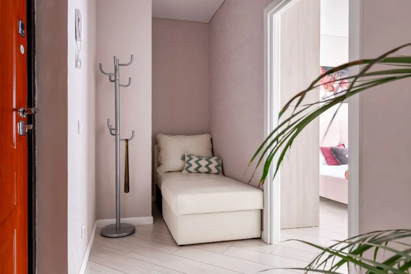 Квартира на ул. Гидростроителей 62к1