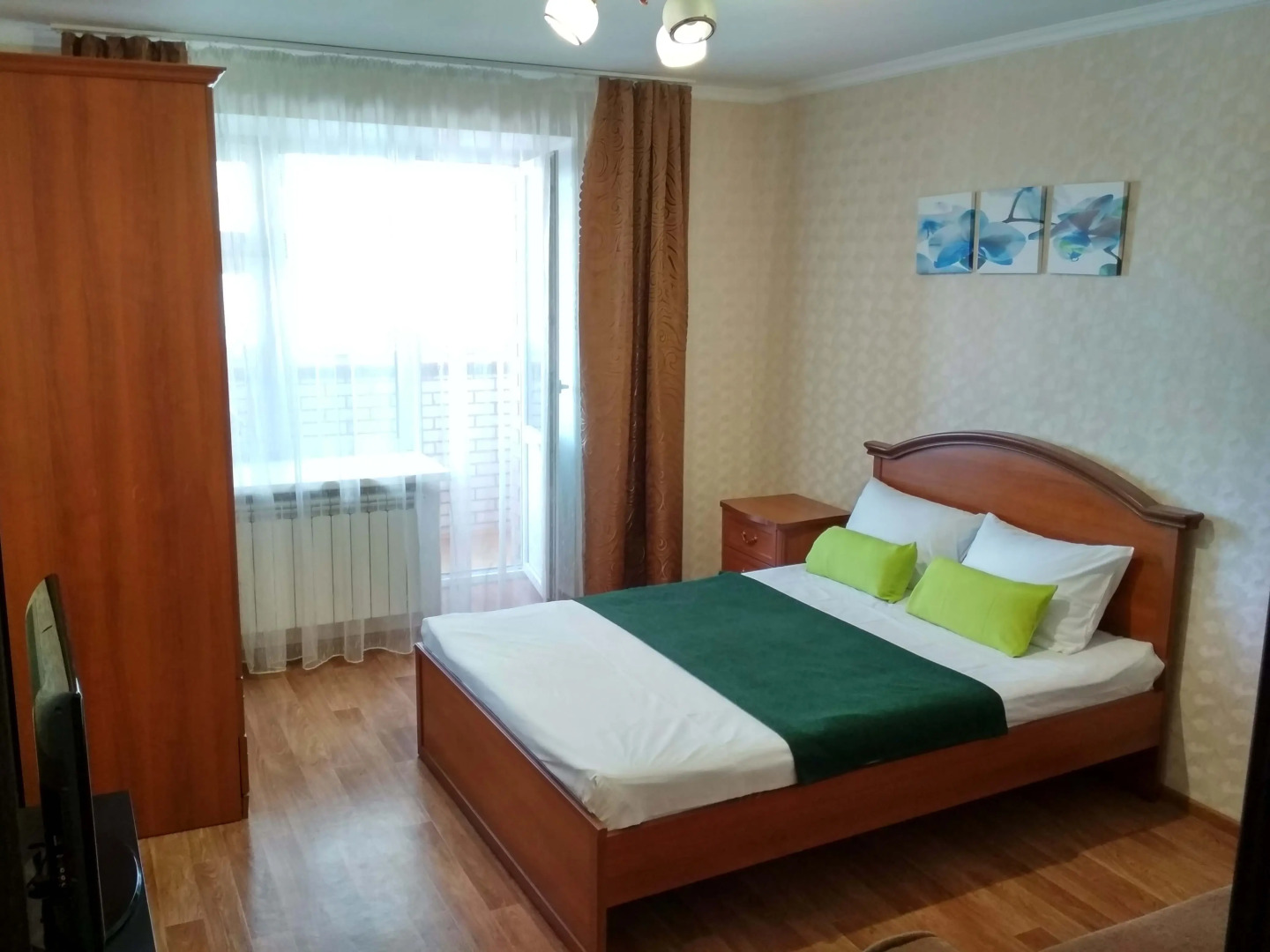 Квартира двухкомнатная на Маркова 8/2 с видом на залив