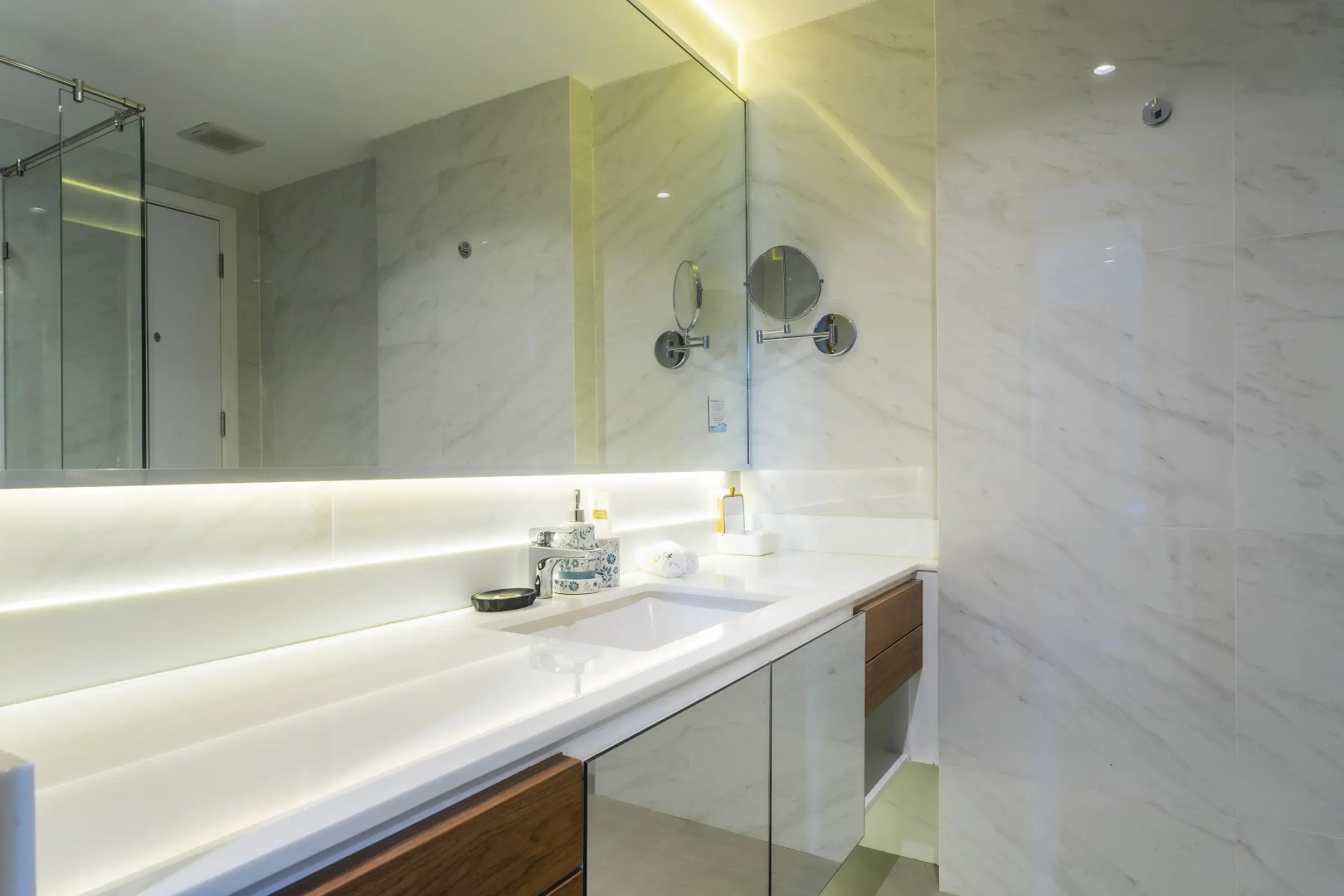 Апартаменты Beachfront 1501 br at Wyndham Naithon Phuket