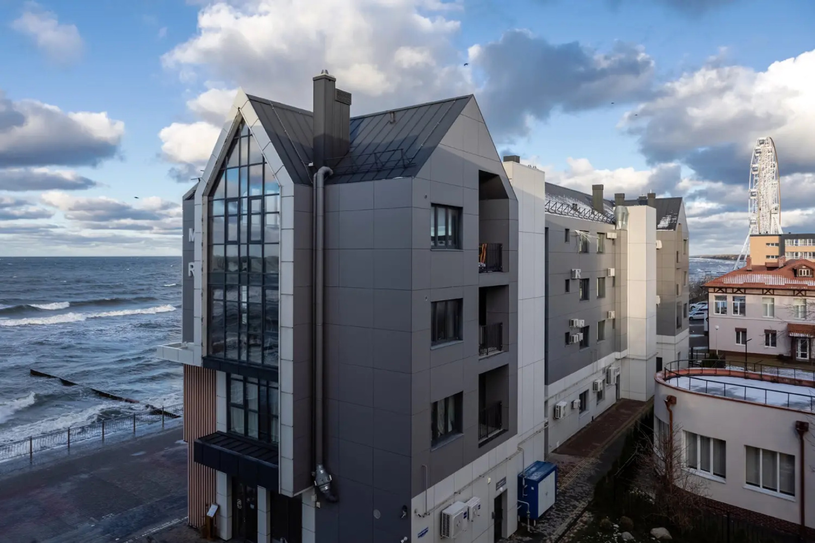 Апартаменты с видом на колесо обозрение Глаз Балтики