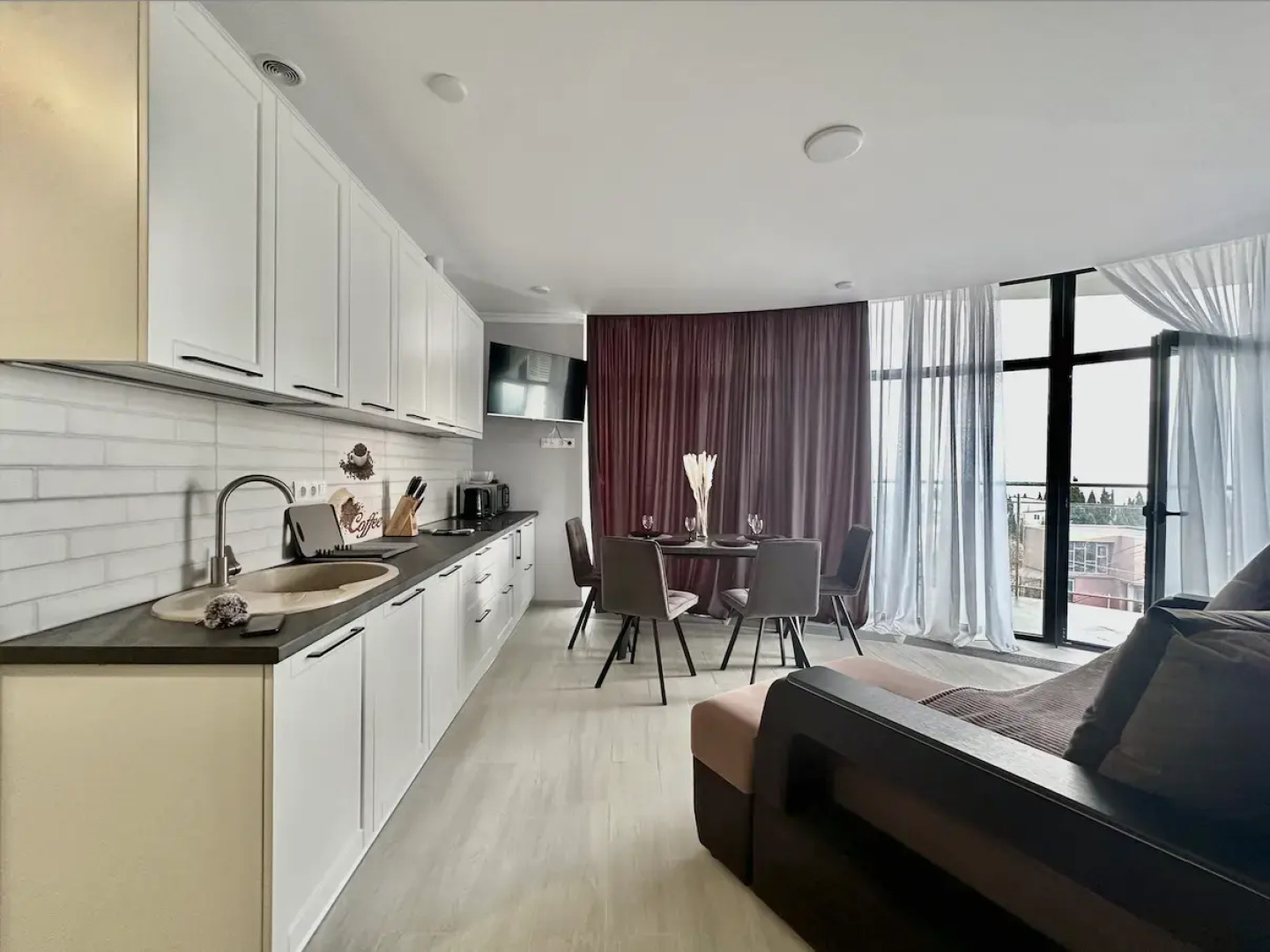 Апартаменты LS-Wine And Sunset с видом на море с 5 этажа