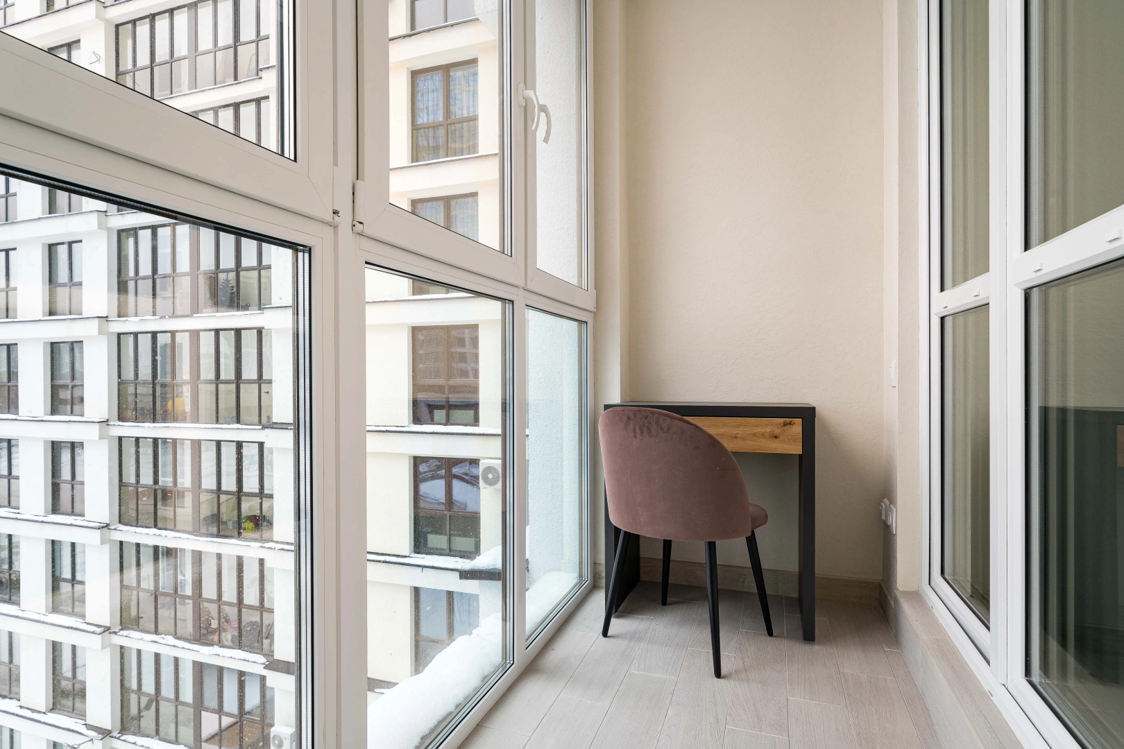 Квартира на сутки Минск Мир Кухня объединена с жилой зоной Отдельная спальня Самозаселение Кондиционер