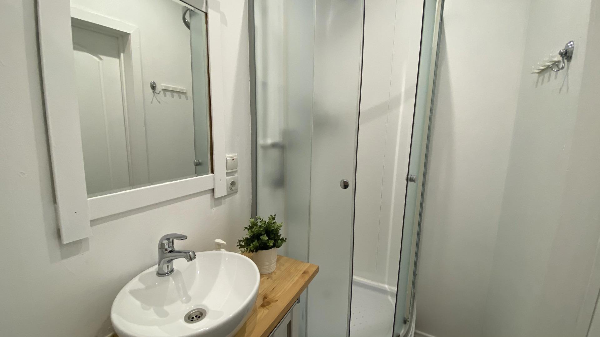 Апартаменты Серебрянический 15