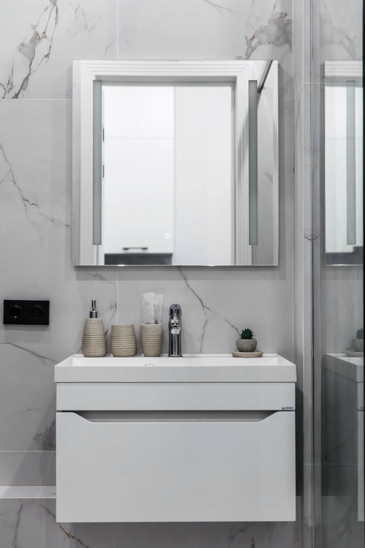 Апартаменты ADT Meridian White Marble