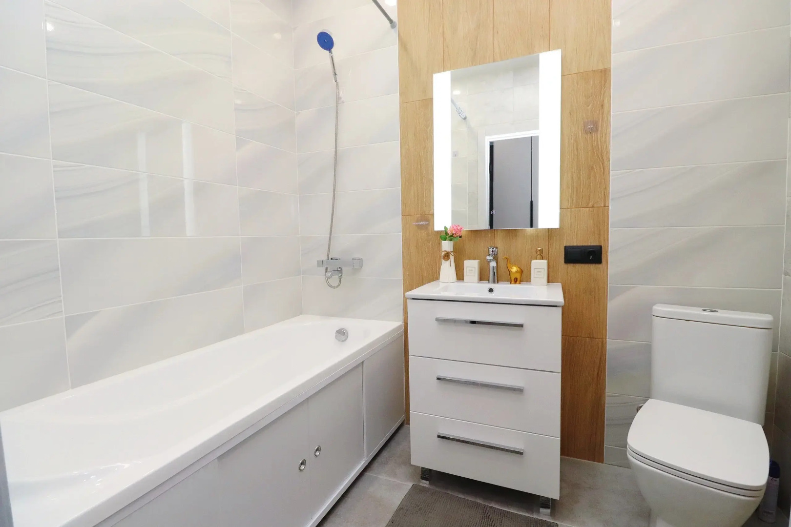 Апартаменты у ТЦ Аквамолл ул.Аблукова 14