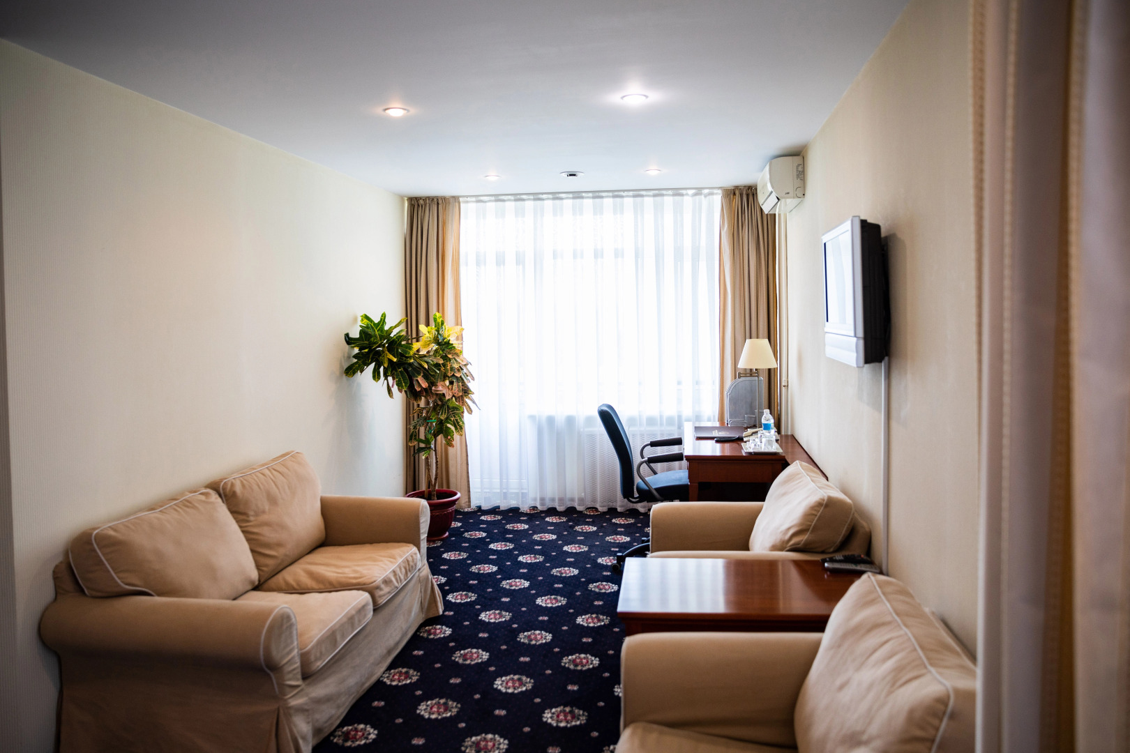 Отель Президент-отель Дис