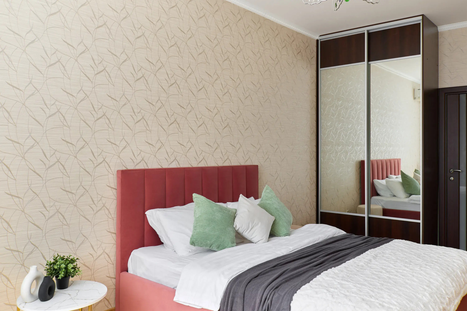 Апартаменты SUNVILLES Новенькие рядом с метро