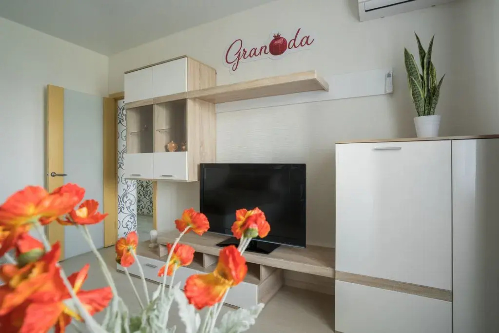 Квартира Granada Красивая однокомнатная в районе ГГМ