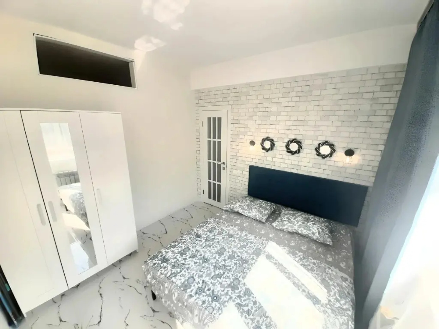 Квартира с 2 спальнями с балконом и видом на горы