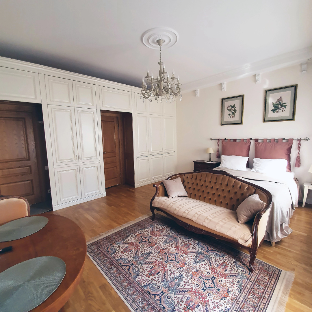 Апартаменты Life Inn near Kazan Cathedral