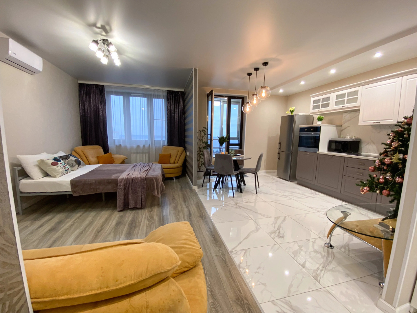 Апартаменты в центре с видом на Волгу